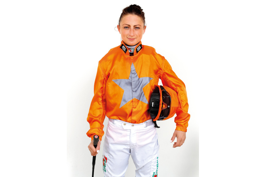 Nicola Currie female jockey